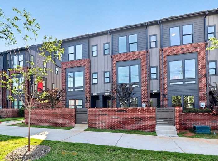 2158 N Graham St - Photo 2 of 31