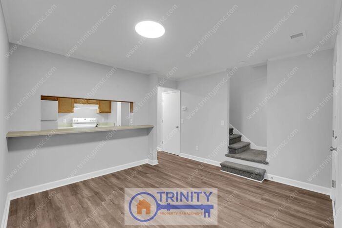 102 Lynn Cir #2D - Photo 3 of 23