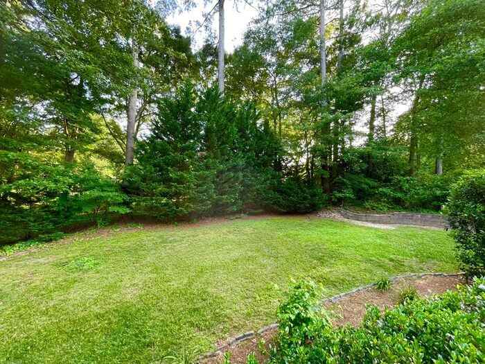 811 Mitsy Ridge Dr - Photo 6 of 39