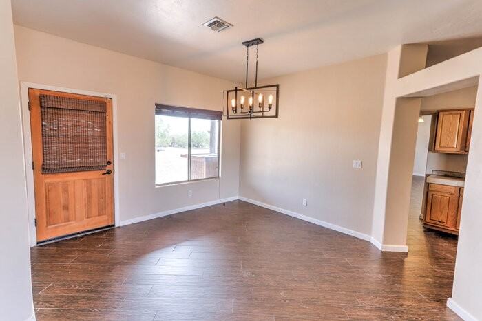 455 N Brahma Rd - Photo 7 of 34