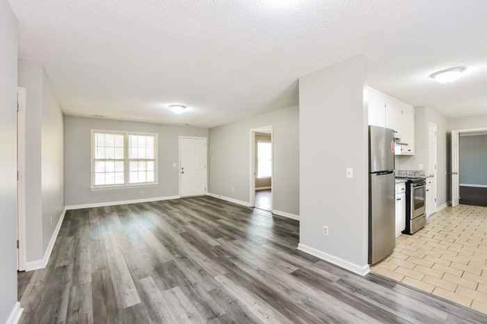 112 Oakcrest Rd - Photo 5 of 11