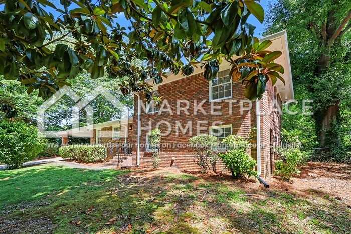 2588 Monica Way - Photo 5 of 32