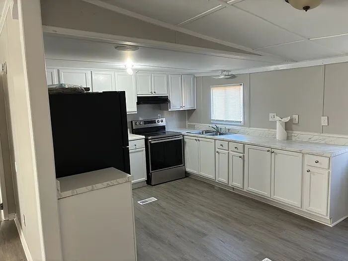 2 Crosby Ln - Photo 6 of 14