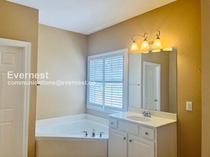 1277 Wheatley Forest Dr - Photo 7 of 32