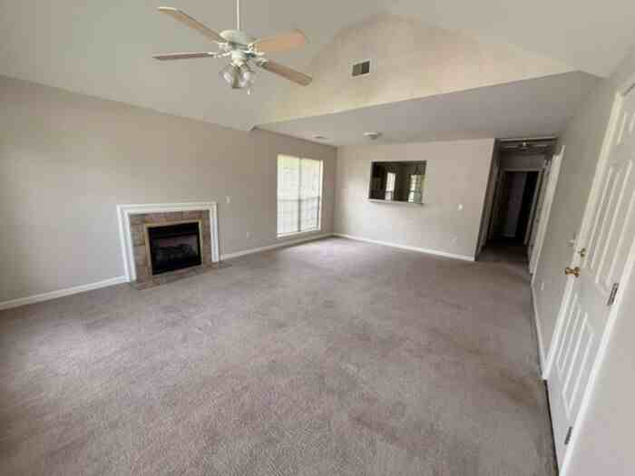 303A Ashley Ln - Photo 3 of 9