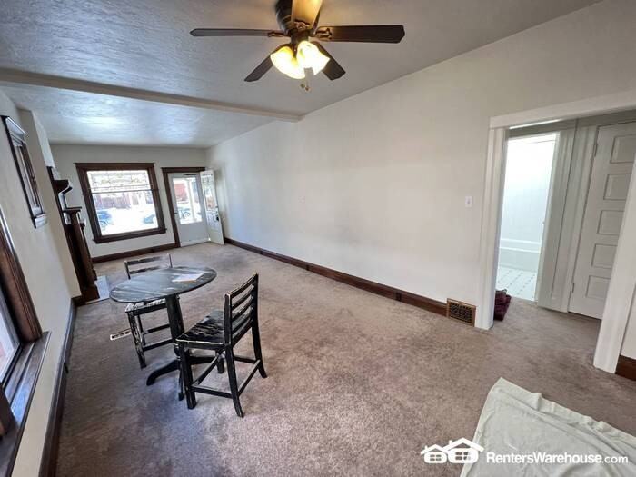 1017 S Pearl St - Photo 4 of 14