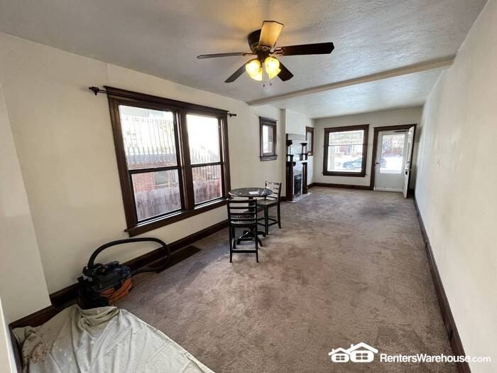 1017 S Pearl St - Photo 5 of 14