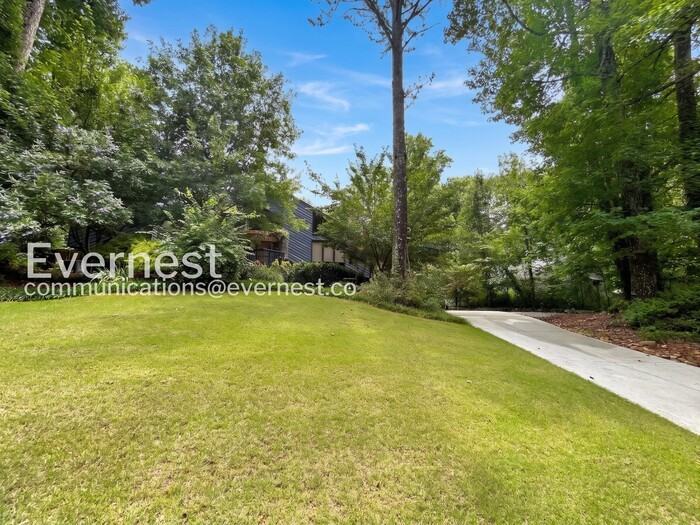 770 Bayliss Dr - Photo 2 of 46