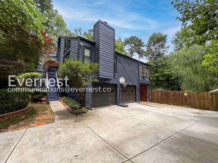 770 Bayliss Dr - Photo 3 of 46