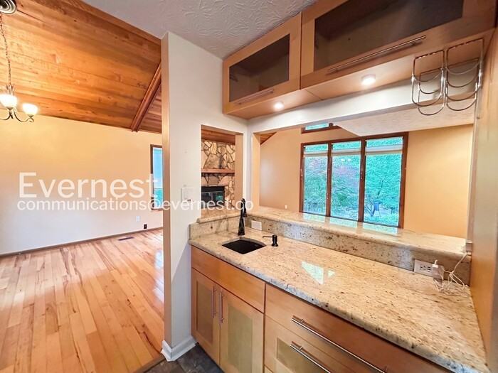 770 Bayliss Dr - Photo 7 of 46