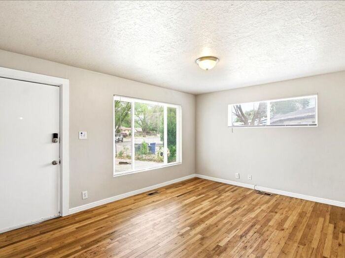 1026 S Montgomery St - Photo 3 of 22