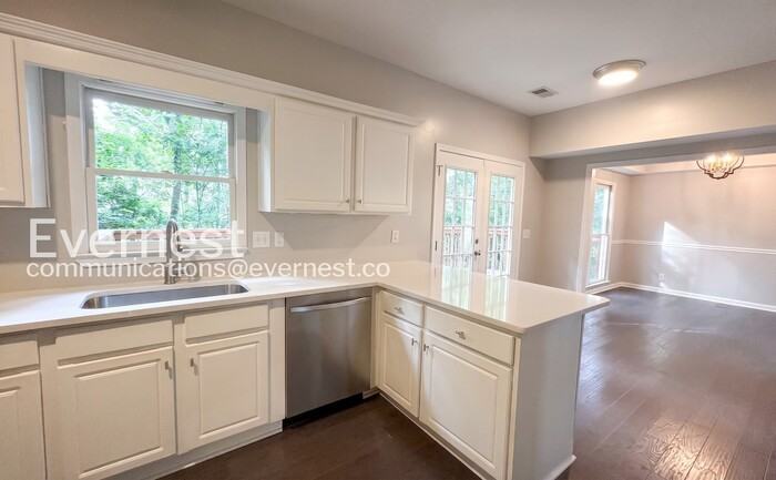 1617 Beckham Dr - Photo 3 of 27