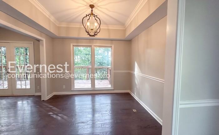 1617 Beckham Dr - Photo 6 of 27