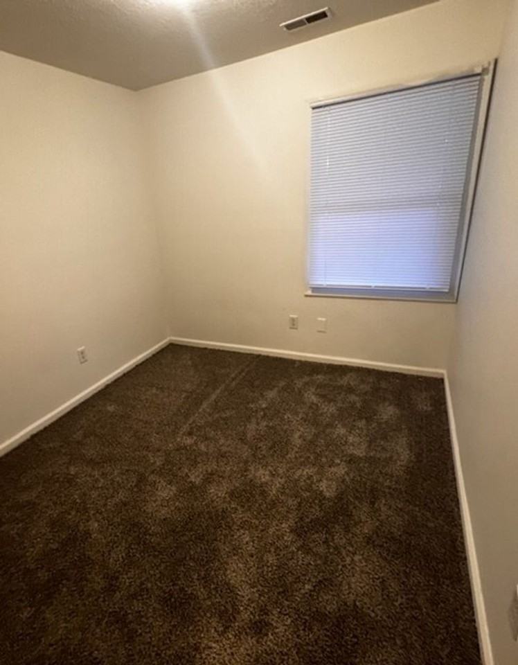 Anthony Wayne Villas and Flats - Photo 4 of 5