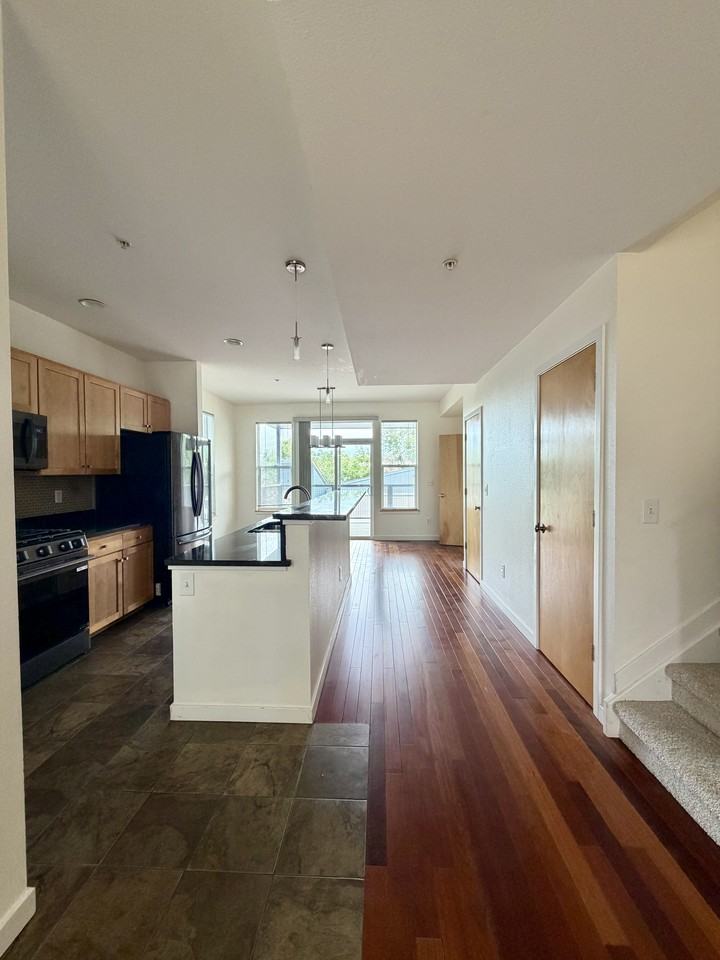 1348 Yellow Pine Ave #D - Photo 3 of 20