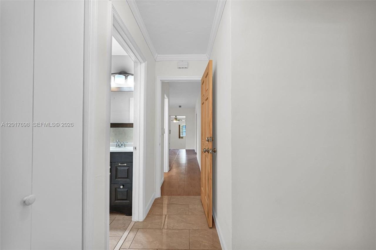244 Nw 43rd St #NA - Photo 2 of 20