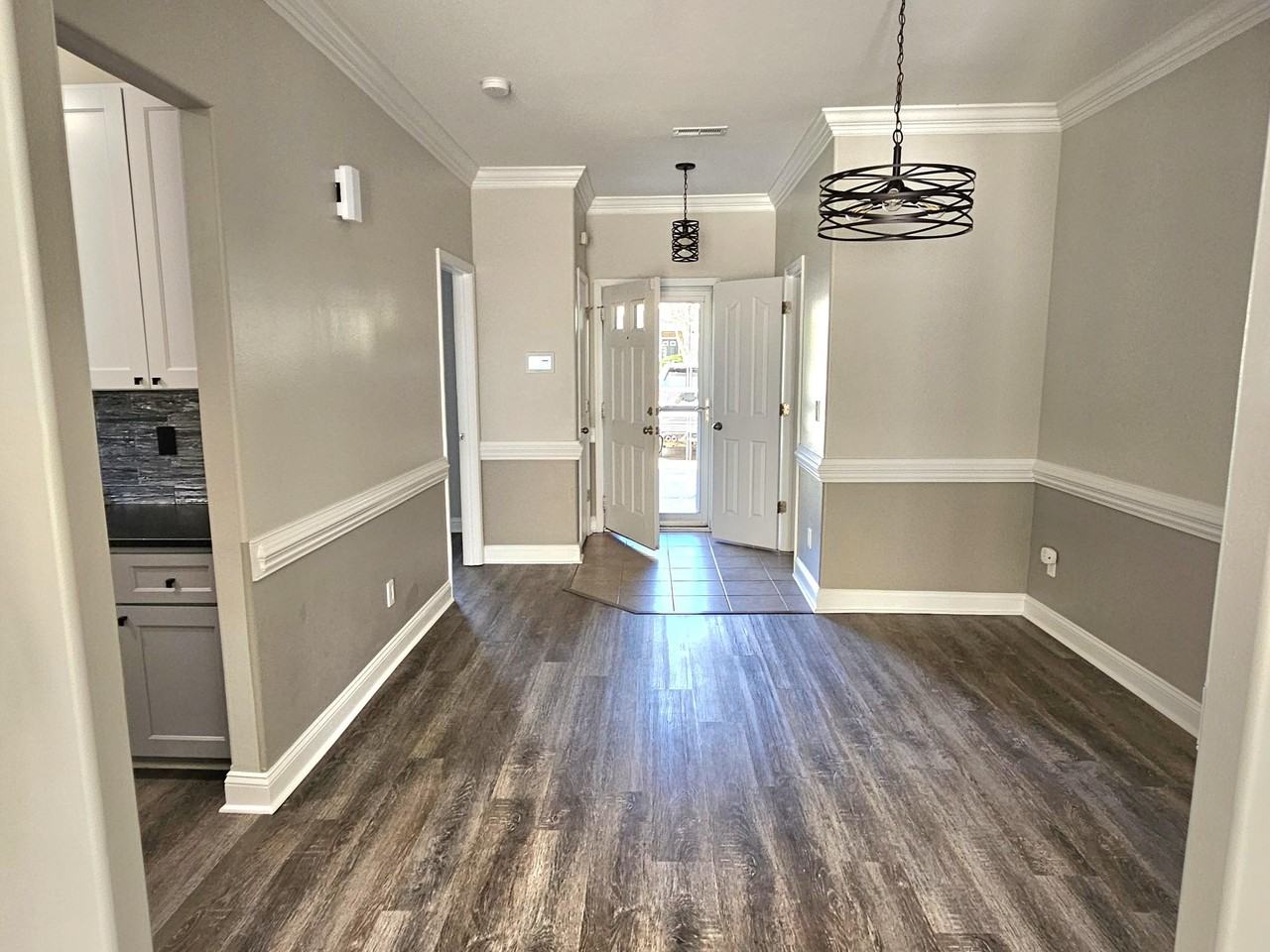 5817 Fox Point Cir #NA - Photo 3 of 27