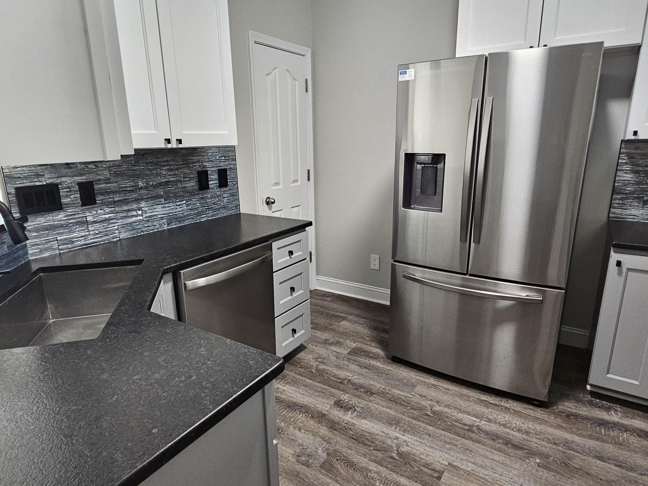 5817 Fox Point Cir #NA - Photo 7 of 27