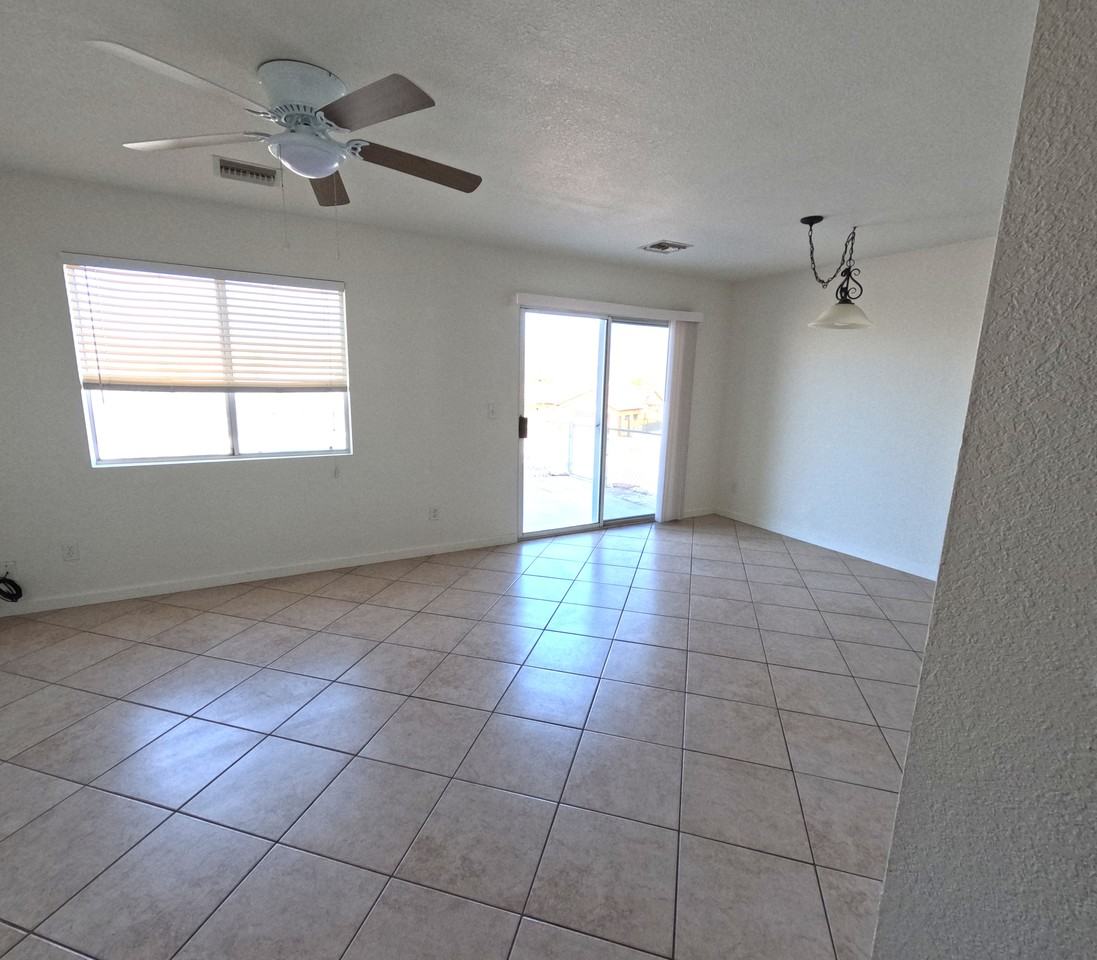 299 Phyllis Dr #4 - Photo 4 of 23