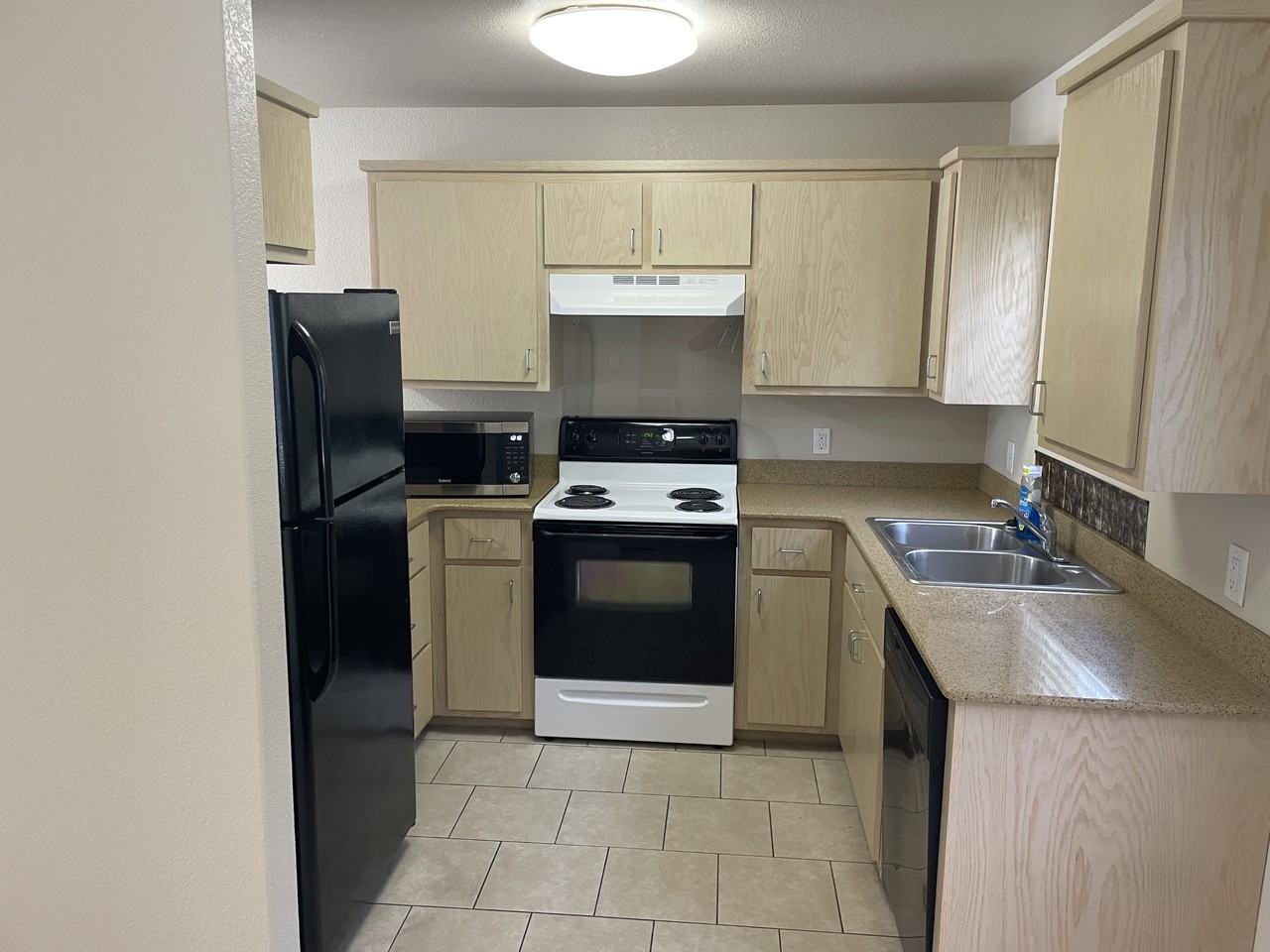 1420 Parker Rd #6 - Photo 5 of 15