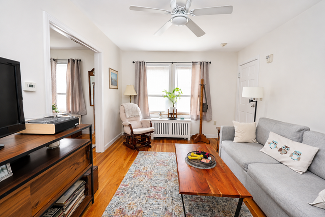 11 Sterling Park #1R - Photo 3 of 20