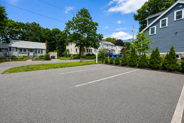 11 Sterling Park #1R - Photo 4 of 20