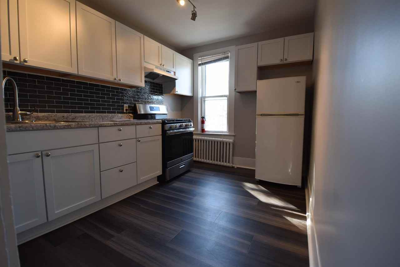 1104 N 5th St #3 - Photo 2 of 11