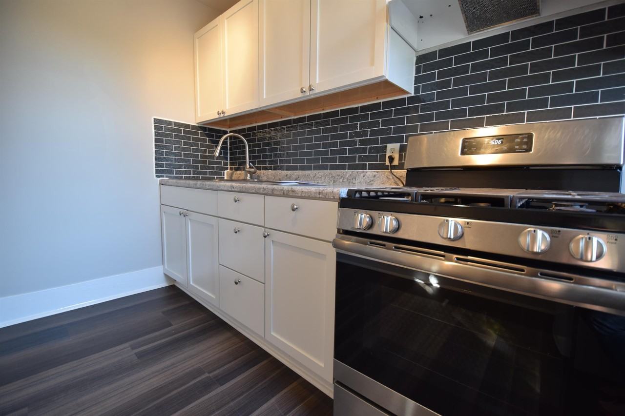 1104 N 5th St #3 - Photo 5 of 11