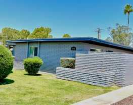 1058 W Flint St #B - Photo 1 of 1