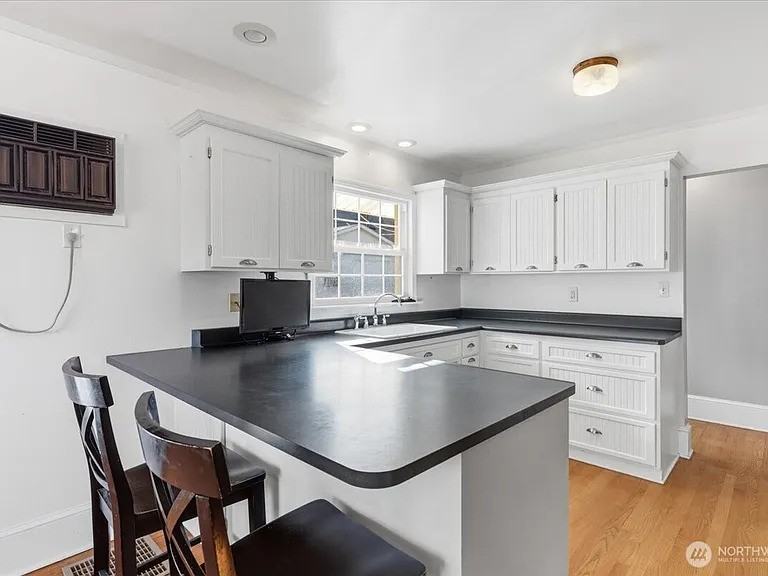 707 Spruce St #NA - Photo 5 of 6