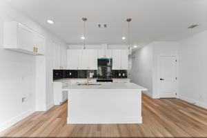 featured image of Carver Rd #B