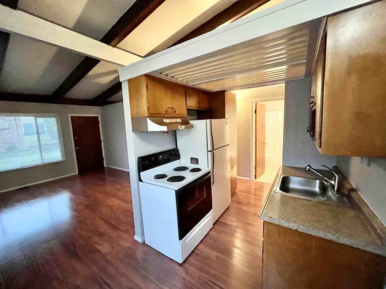 871 Bryant Ave #871 - Photo 3 of 5