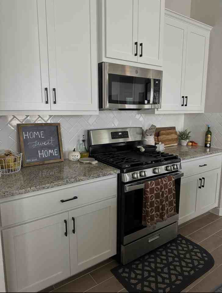 1041 Willowbrook #NA - Photo 3 of 10