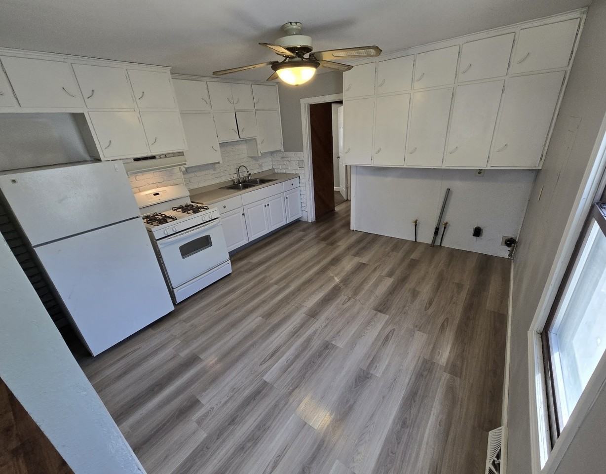 449 4th St E #NA - Photo 7 of 7