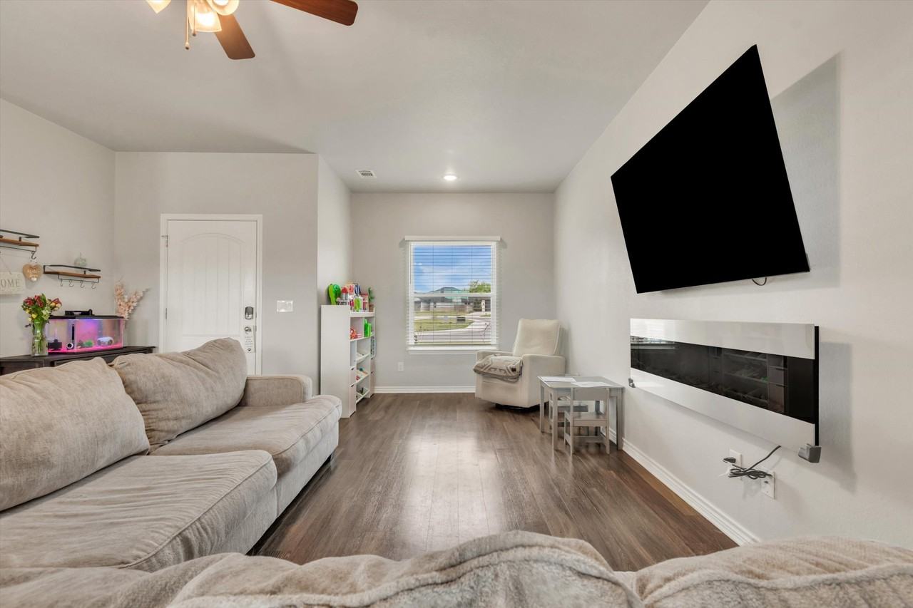 145 Elmer Ave #NA - Photo 3 of 20