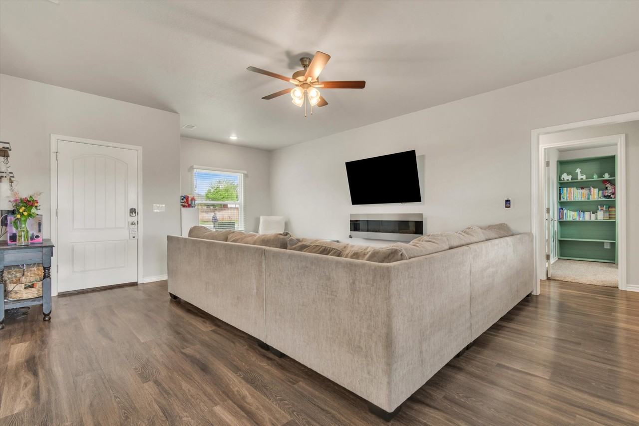 145 Elmer Ave #NA - Photo 4 of 20