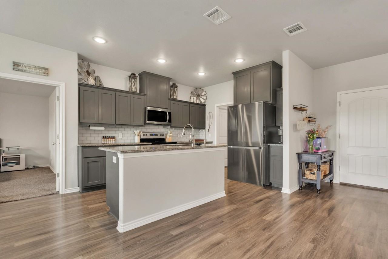 145 Elmer Ave #NA - Photo 6 of 20
