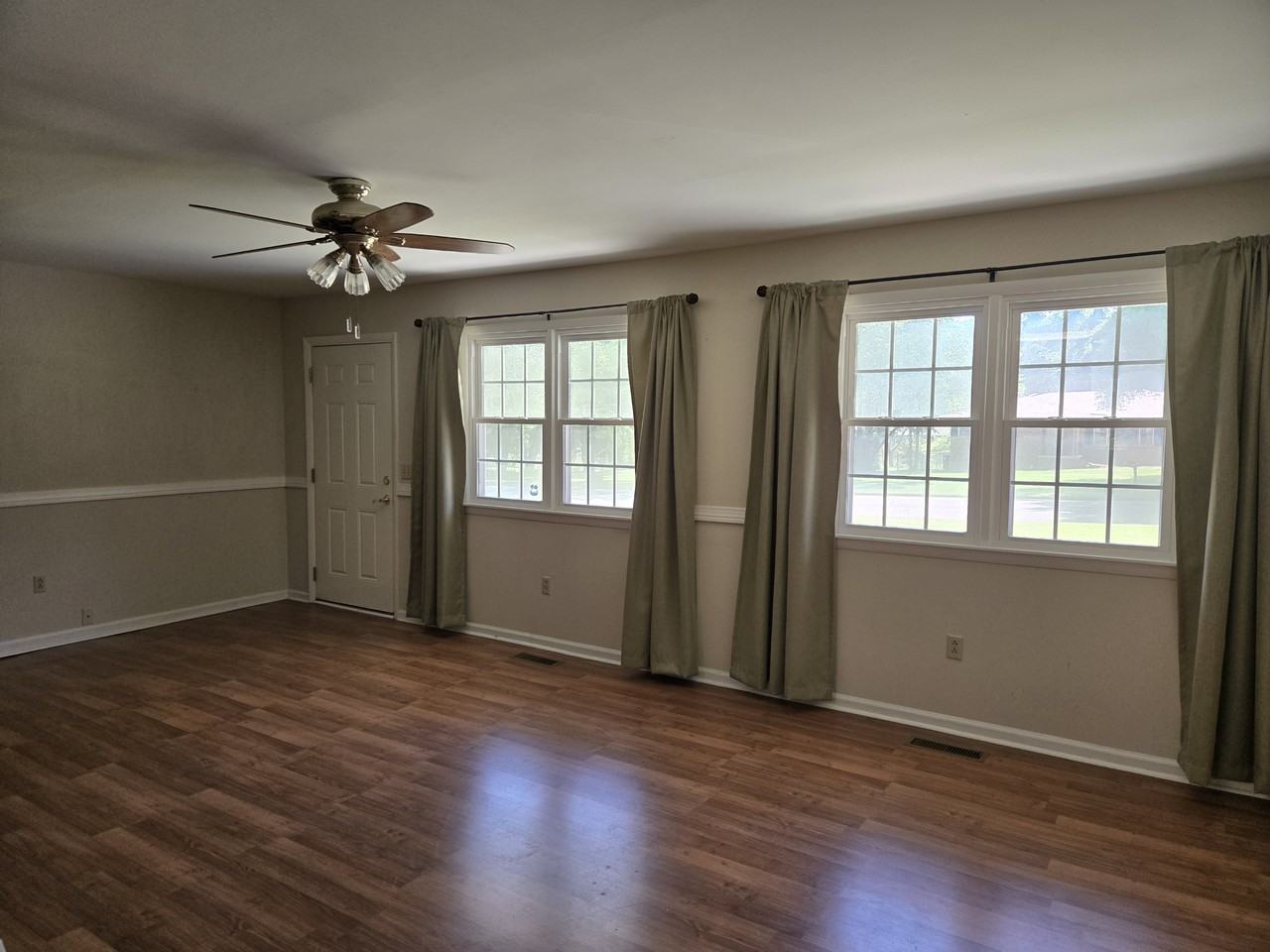 1513 Ridge St Nw #NA - Photo 3 of 22