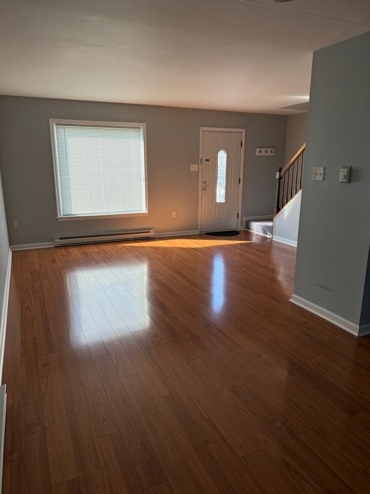 3 Courtland St #3 - Photo 4 of 19