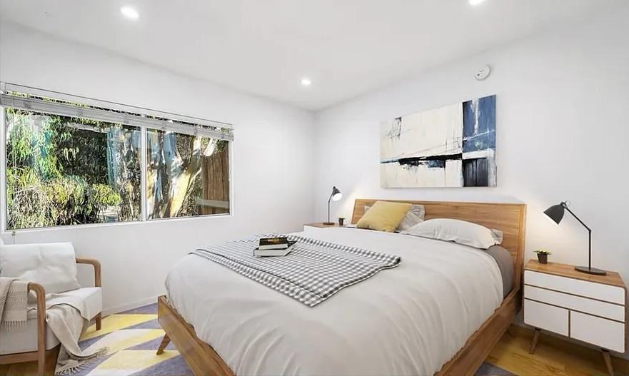330 S Barrington Ave #309 - Photo 4 of 13