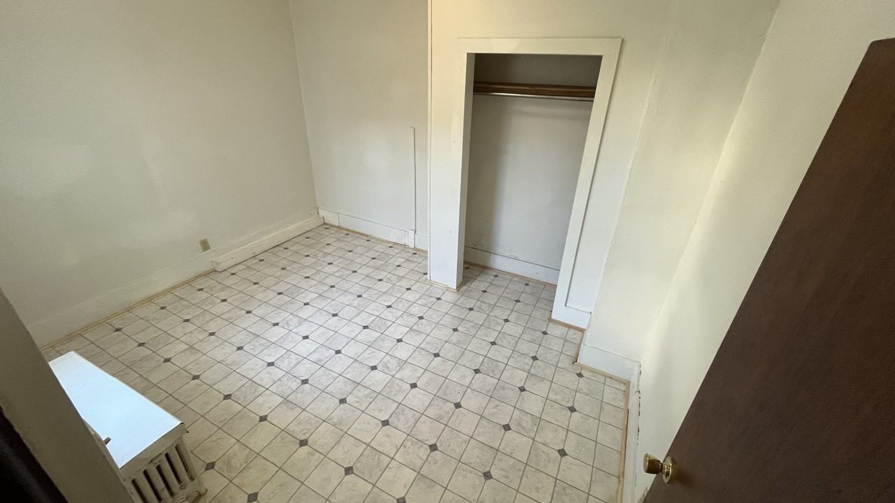 352 Spruce St #1 - Photo 2 of 4