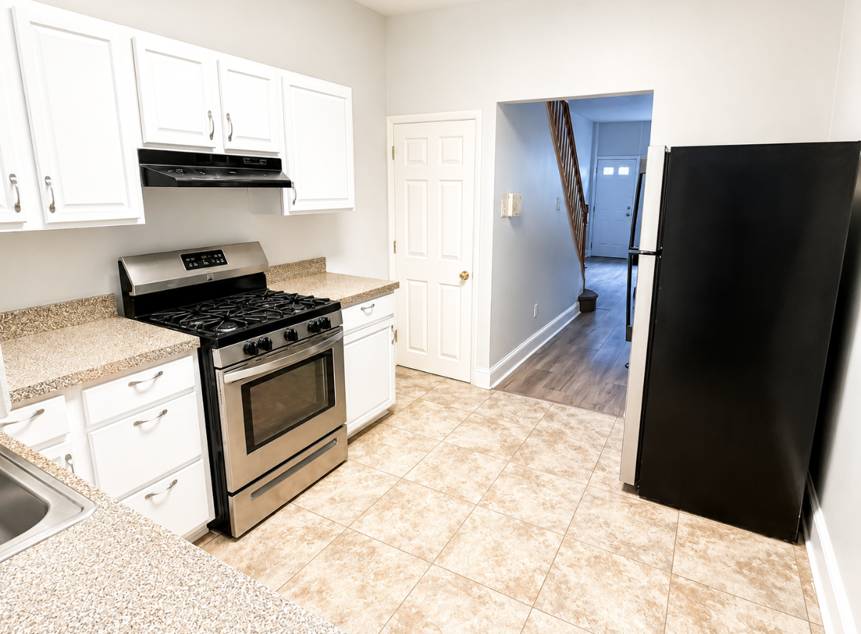 2642 N Bancroft St #NA - Photo 3 of 9
