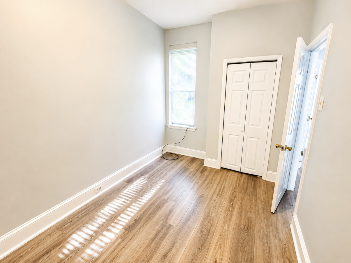 2642 N Bancroft St #NA - Photo 6 of 9