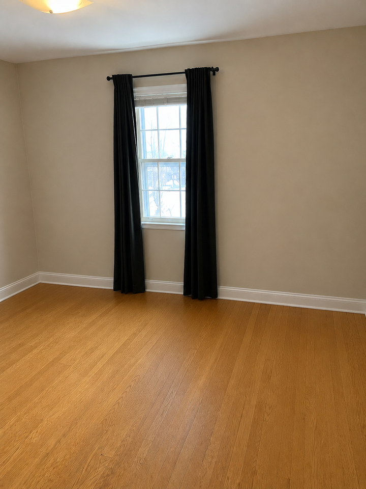 1540 Packard St #2 - Photo 2 of 9