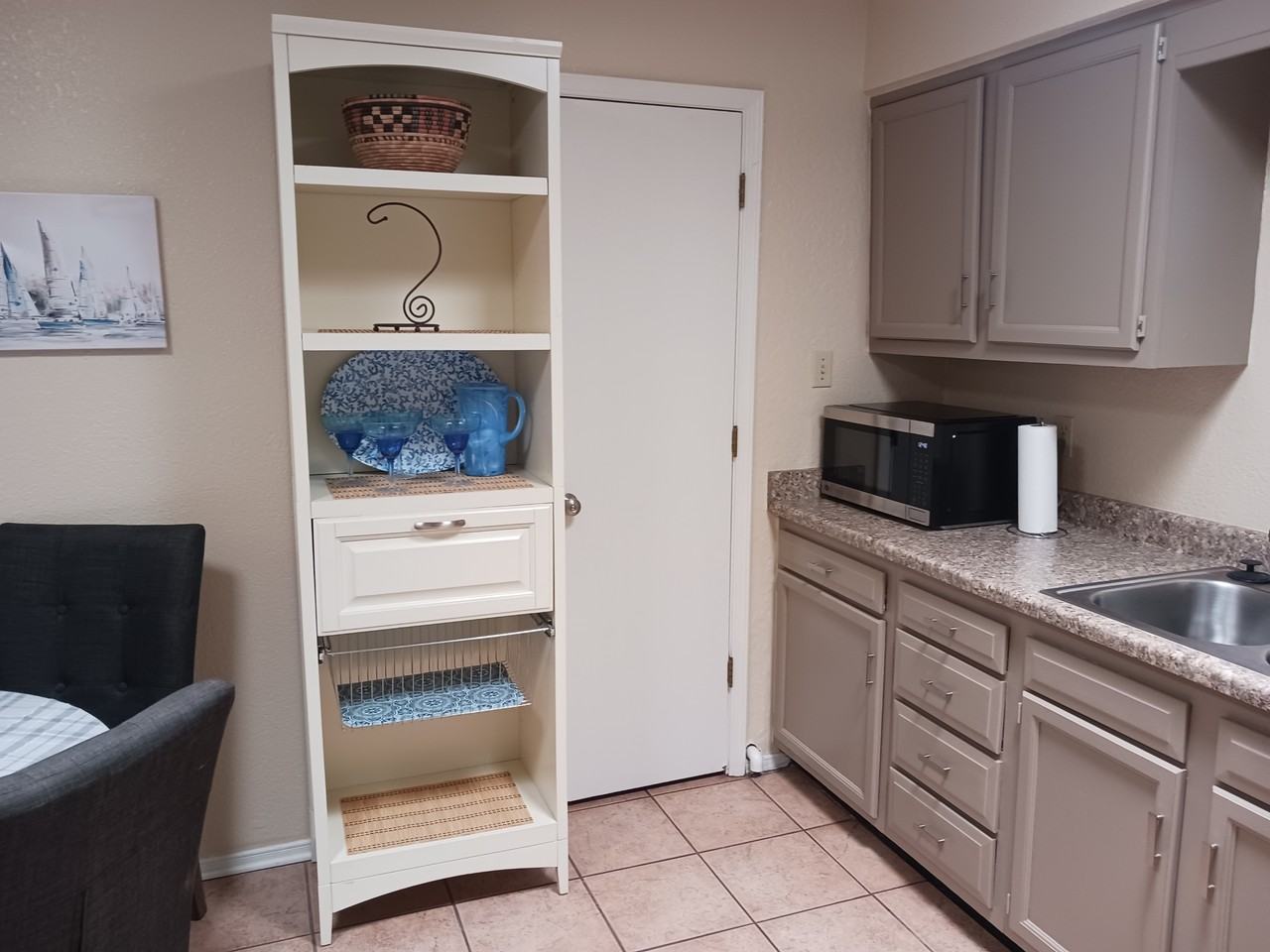 701 Parker Rd #D - Photo 5 of 16