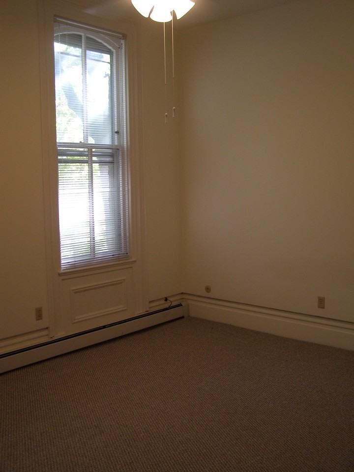 517 Shady Ave #12 - Photo 6 of 8