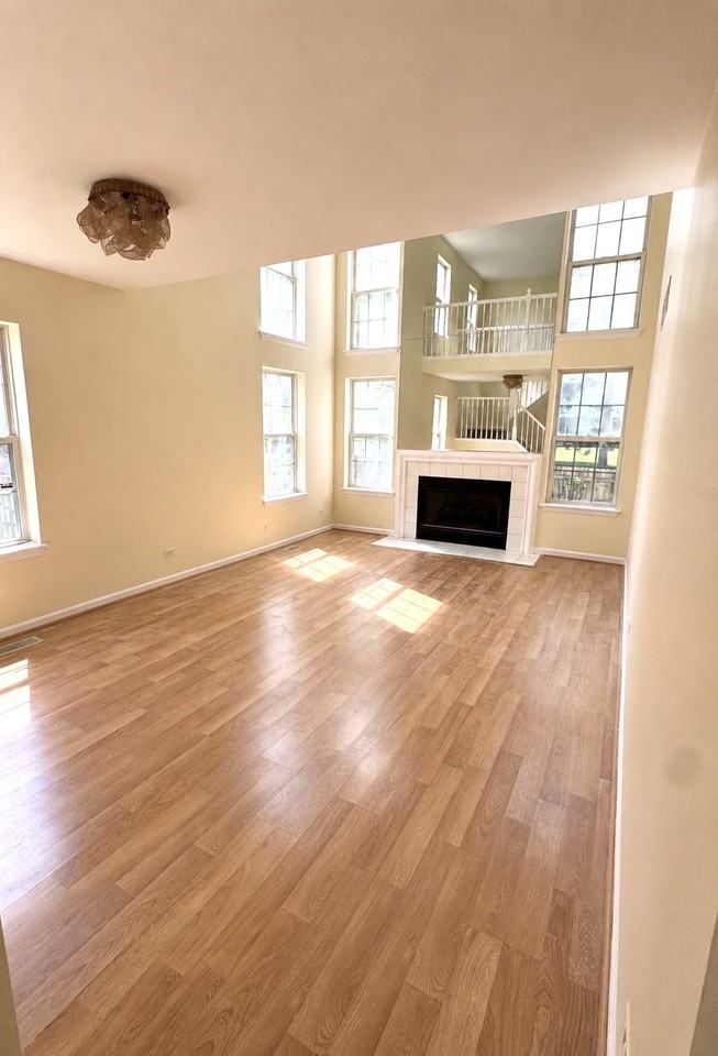 1329 Newport St - Photo 2 of 26