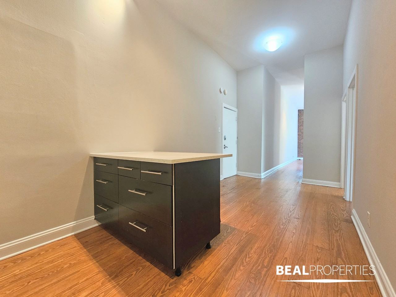2202 N Clark St #214 - Photo 3 of 19