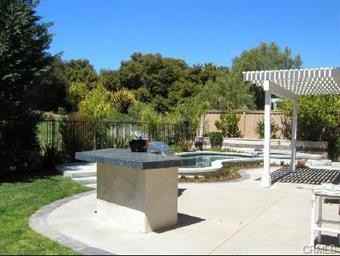 23561 Bending Oak Ct #NA - Photo 2 of 3