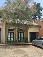 featured image of 10 Audubon Oaks Blvd #10